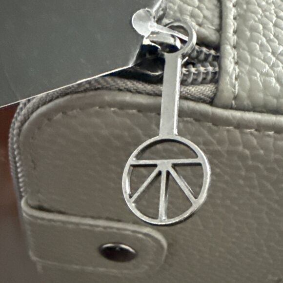 Lot Of 2 United Polaris Therabody Amenity Kits Grey Blue Zip-Around, New Sealed - Picture 5 of 6